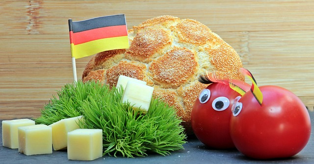 年轻才俊纷 年轻才俊纷